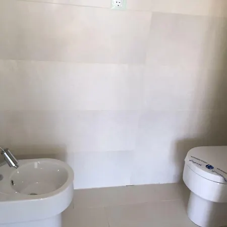 The Waves, Luxurious 5*, Wifi, Olympic Pool Apartament