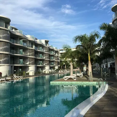 Apartament The Waves, Luxurious 5*, Wifi, Olympic Pool *