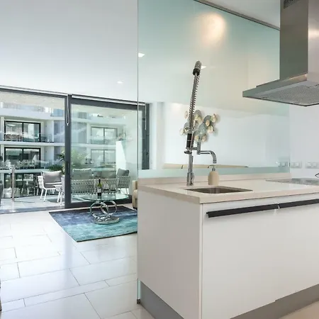 The Waves, Luxurious 5*, Wifi, Olympic Pool Apartament *
